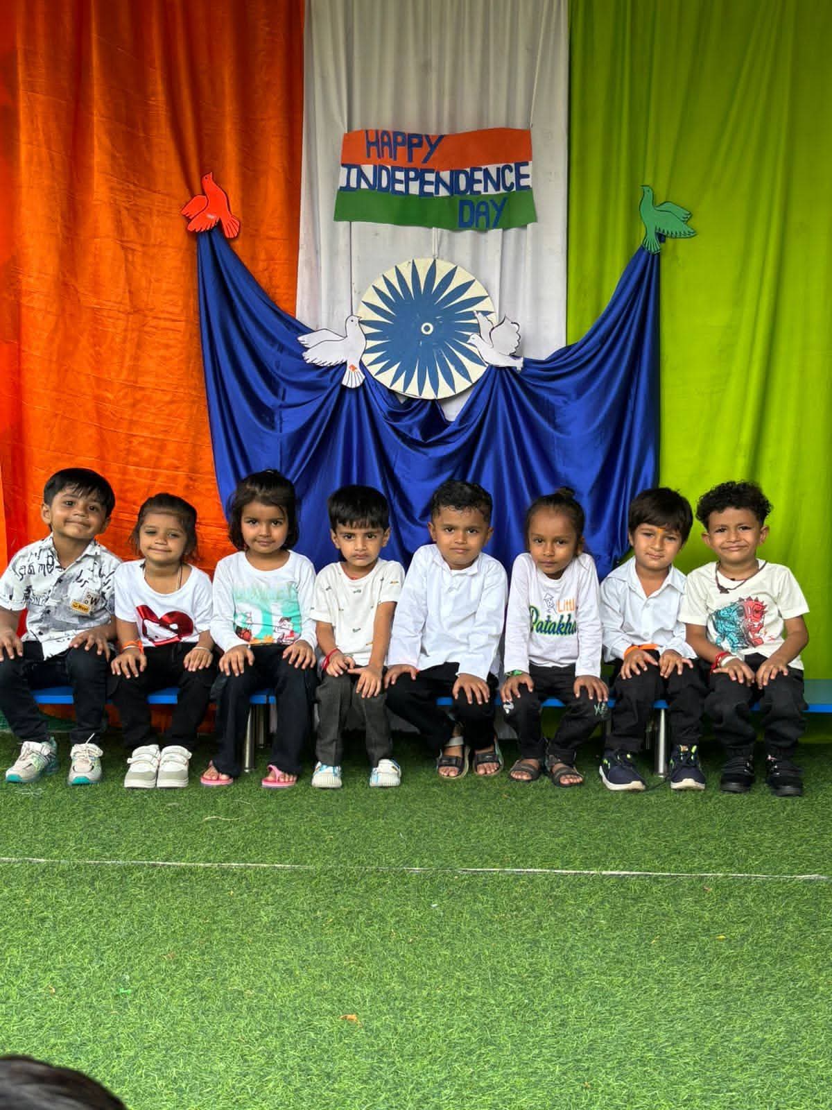 Students celebrating Independence Day at Little Wonders Preschool Mehsana