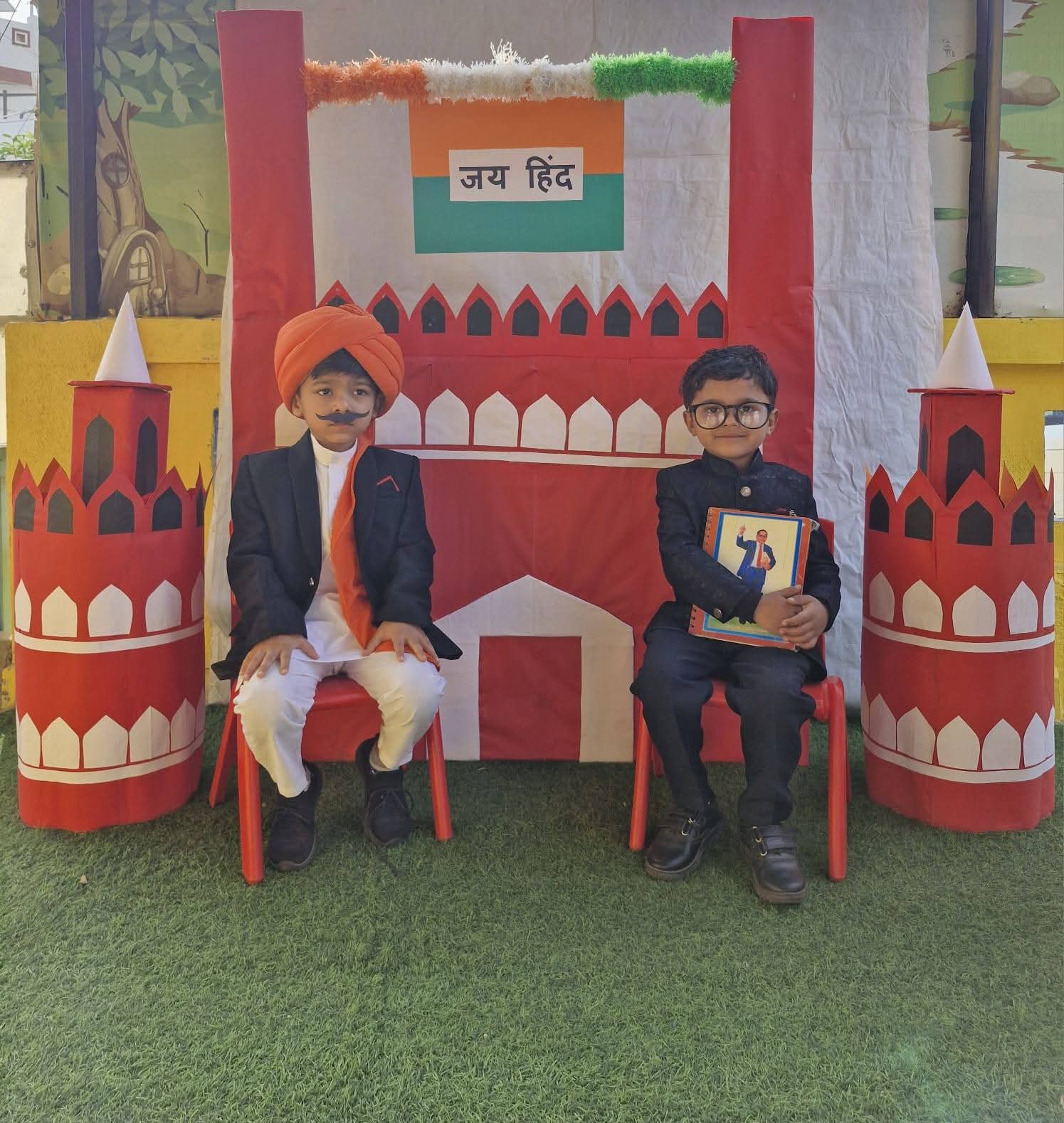 Students celebrating Independence Day at Little Wonders Preschool Mehsana